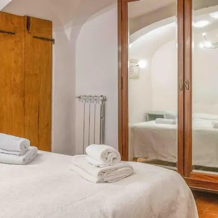 Santo Spirito 2 Bedroom * Florence